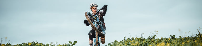 TLD Flowline SE Helmet in action