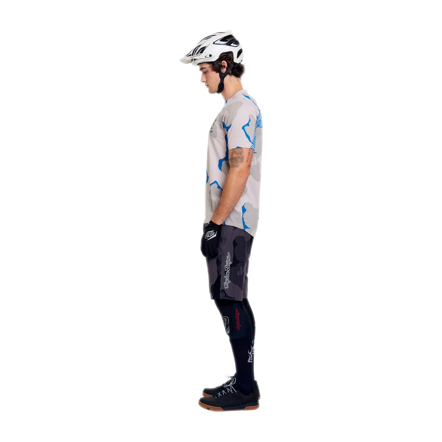 Skyline Pro Short X BN3TH Liner Flow Camo Carbon