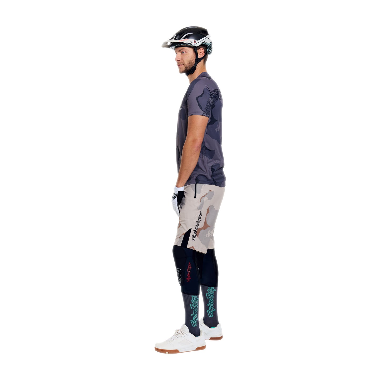 Skyline Pro Short X BN3TH Liner Flow Camo Pumice