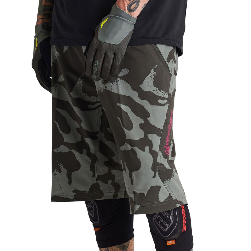 Skyline Short Shell Shadow Camo Olive