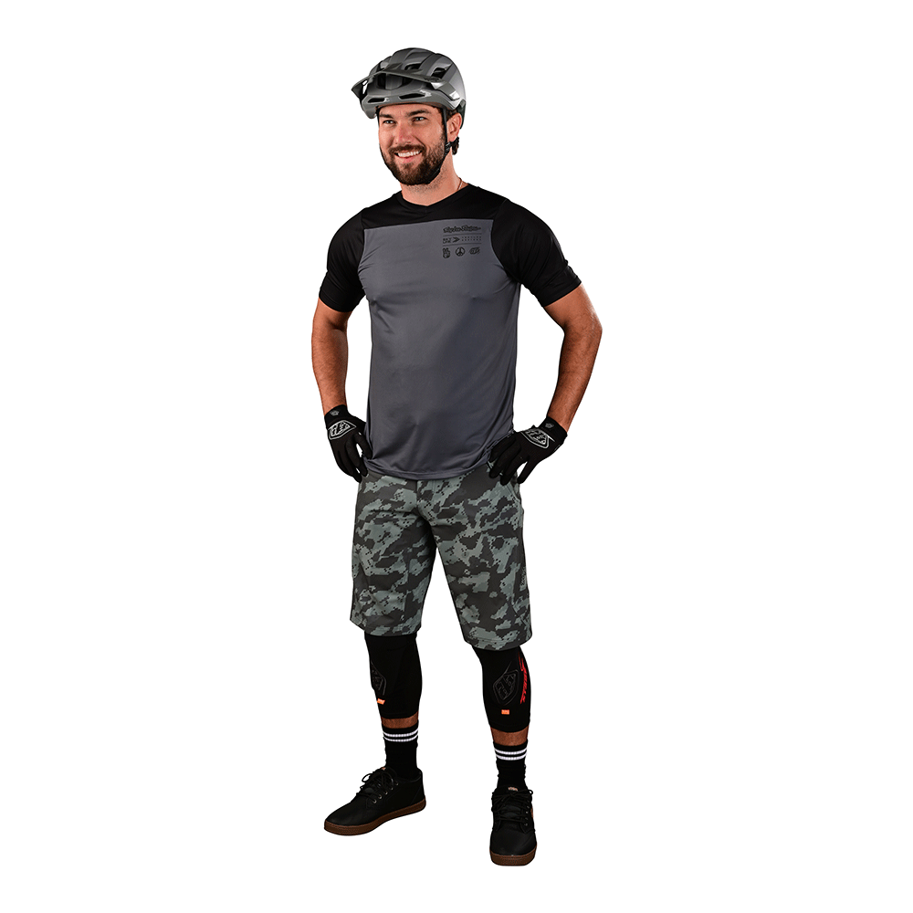 Skyline Short W/Liner Digi Camo Spruce